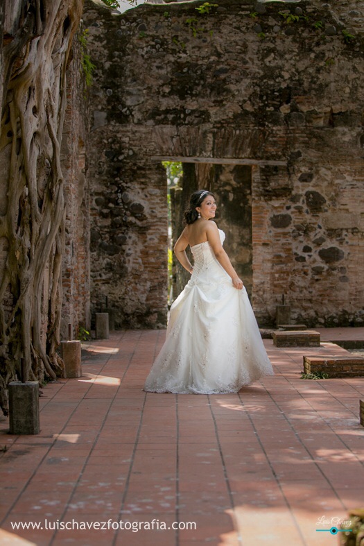 Karla + Jesus Trash the dress