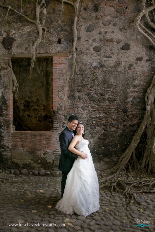 Karla + Jesus Trash the dress