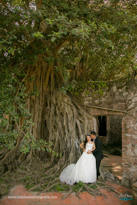 Karla + Jesus Trash the dress