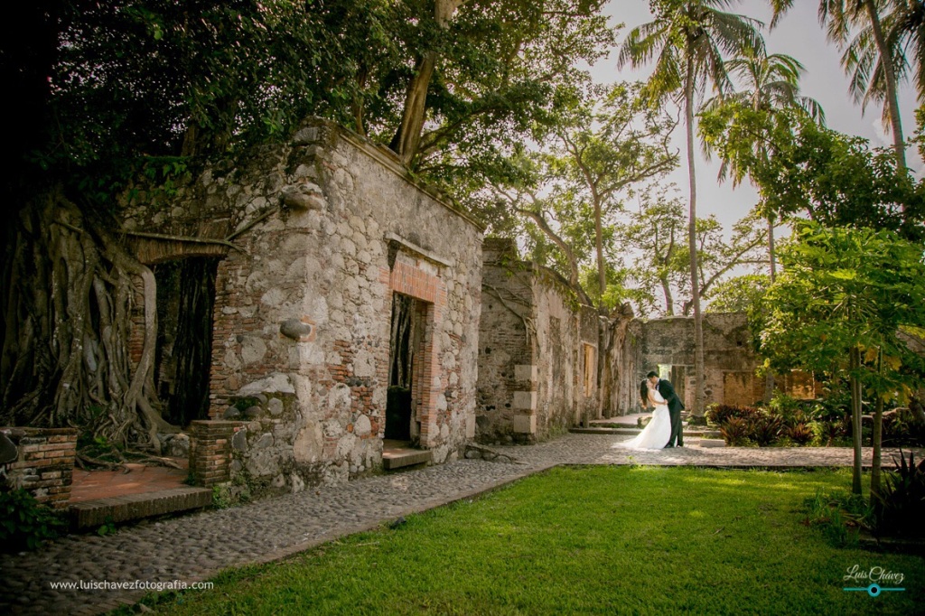 Karla + Jesus Trash the dress