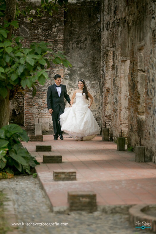 Karla + Jesus Trash the dress