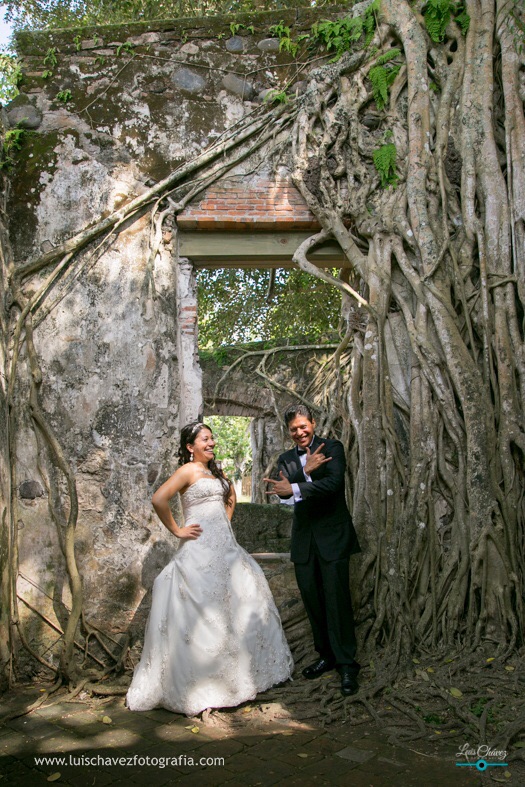 Karla + Jesus Trash the dress