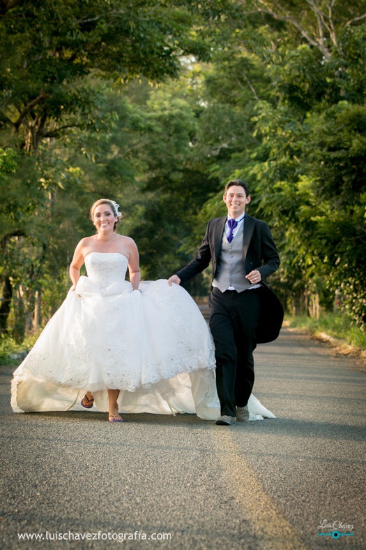 Aina y Sergio Trash the dress